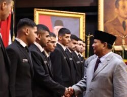 Prabowo Subianto Welcomes the Arrival of 22 Palestinian Students at Unhandalam