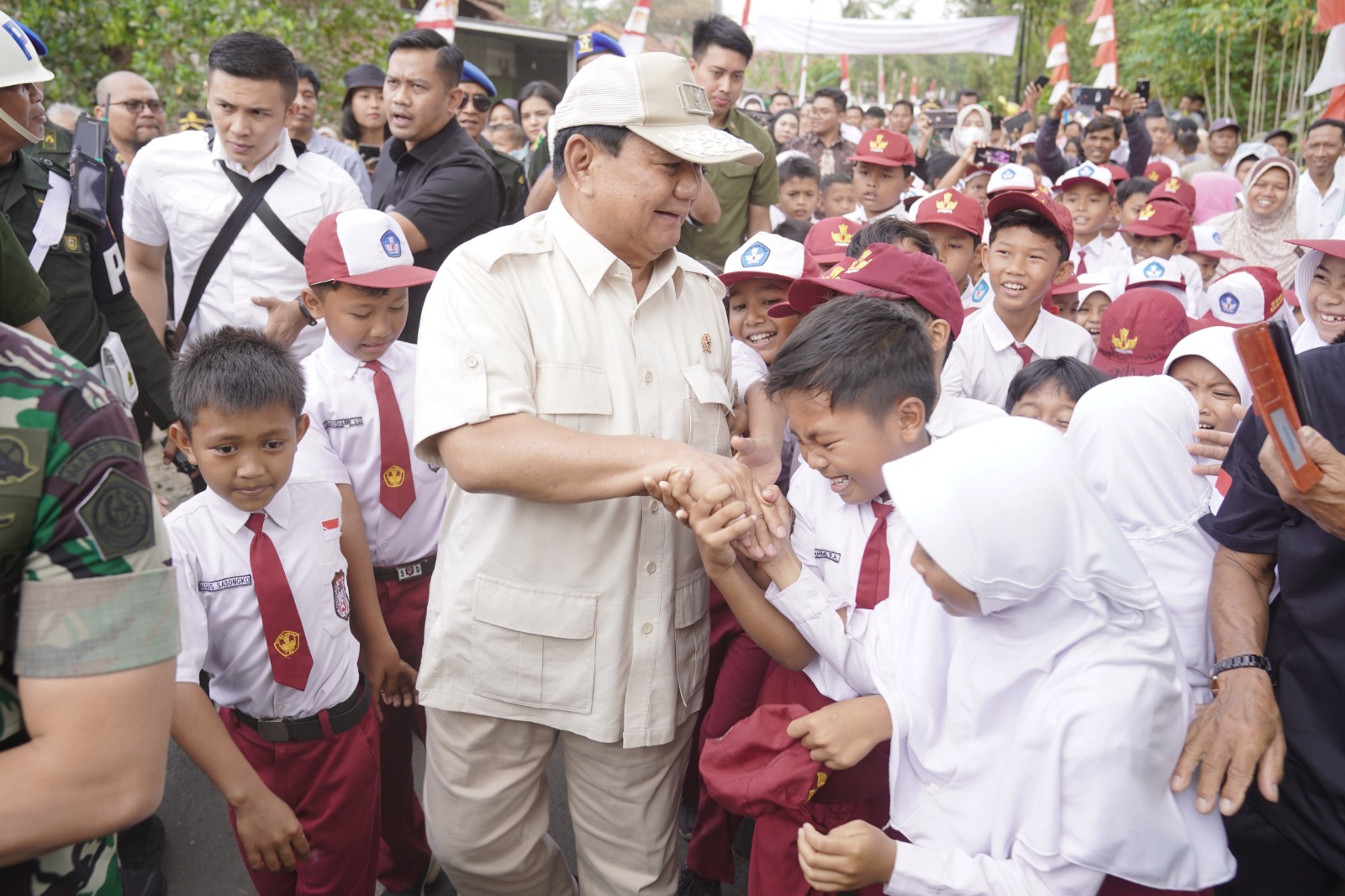 Menggalakkan Kesejahteraan melalui Program Makan Siang Gratis di 76 Negara