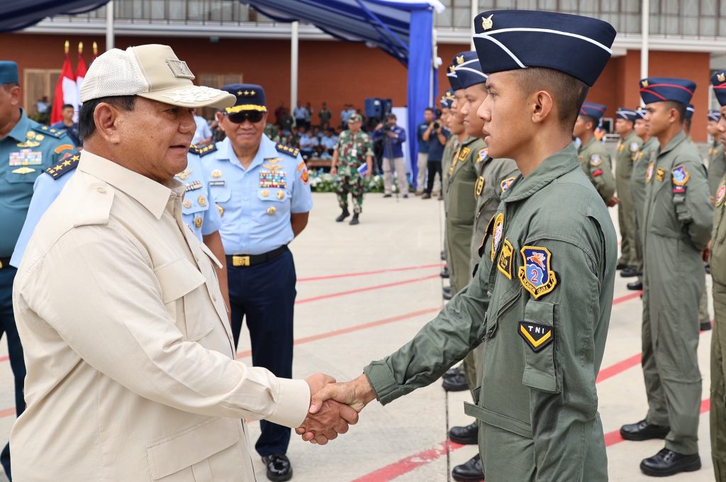 Pembimbing Bintara yang Mengajar, Memantapkan, dan Mendukung Saya