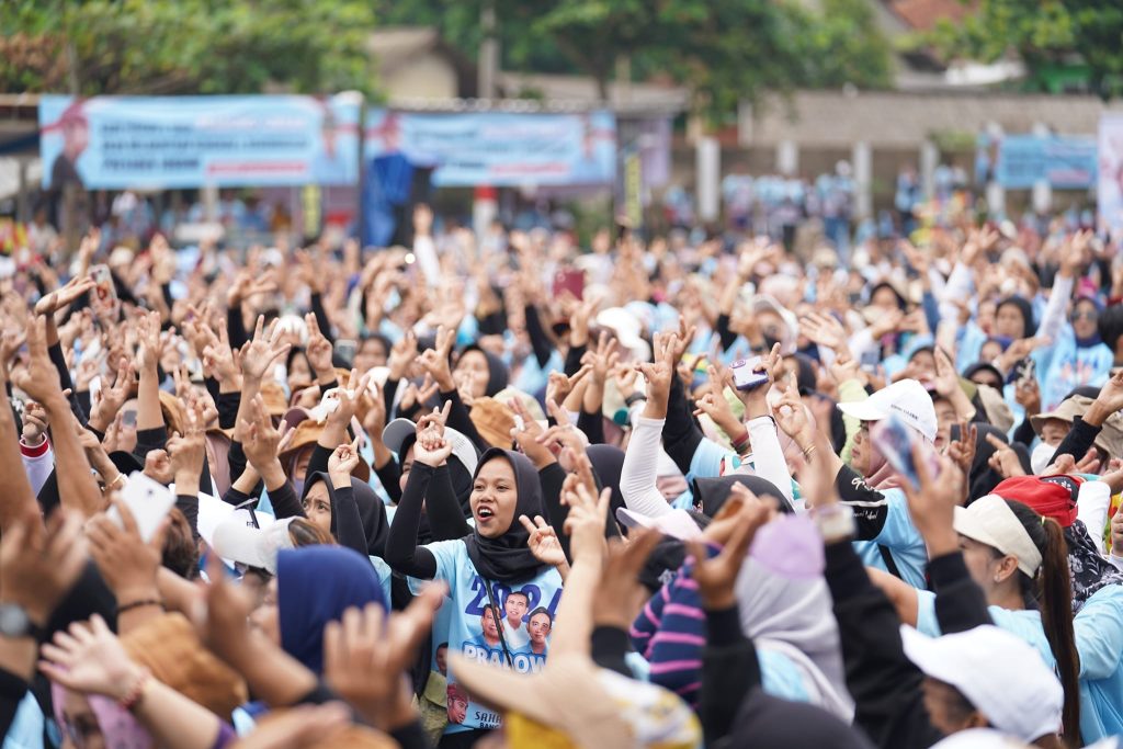 Warga Subang Berbahagia Bertemu Prabowo, Berdoa untuk Kemenangan di Satu Putaran