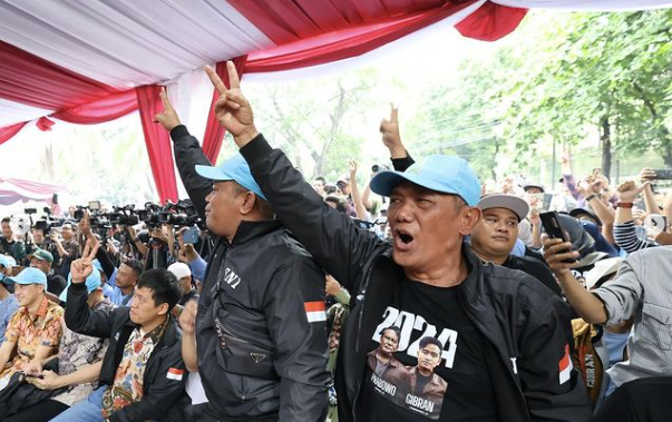 Nelayan Belawan Sumut Senang Bertemu Prabowo, Sampaikan Amanat untuk Kesejahteraan