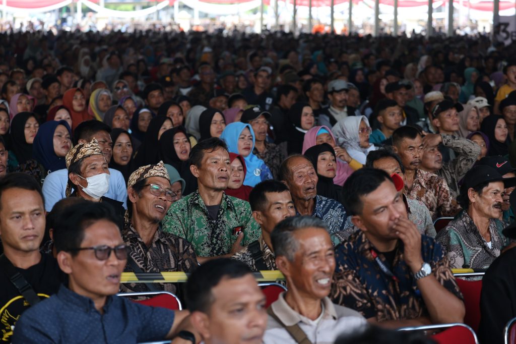 Prabowo Terkesan dengan Acara Kementan-Kemhan yang Diikuti oleh 60.000 Petani dan Peternak: “Kalian adalah Patriot Sejati”