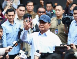 Prabowo Subianto Memilih di TPS: Menyuarakan Nurani, Menjaga Keamanan, dan Mendamaikan Suasana TPS