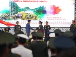 Presiden Jokowi Berikan Prabowo Penganugerahan Jenderal Bintang 4