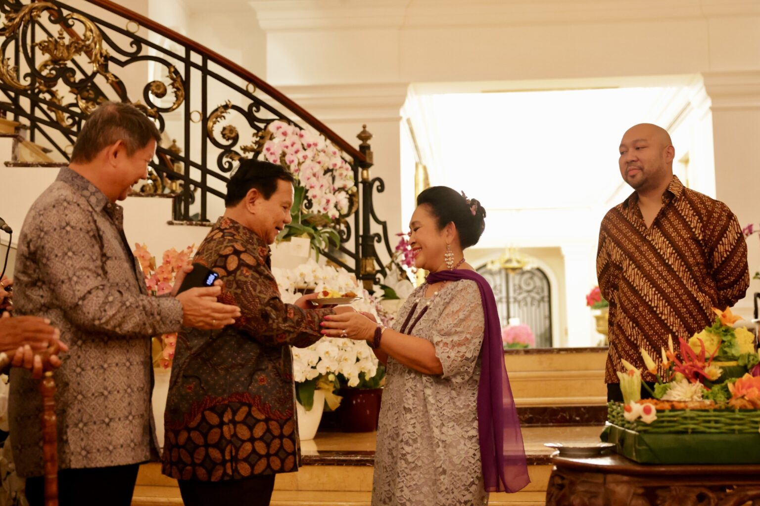 Prabowo Subianto Joins in the Celebration of Titiek Soeharto’s 65th Birthday