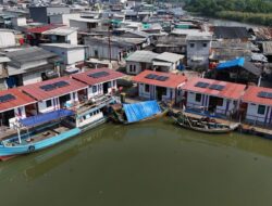 Prabowo Subianto Provides Floating Homes, Village of Jakarta Fishermen Shows Appreciation