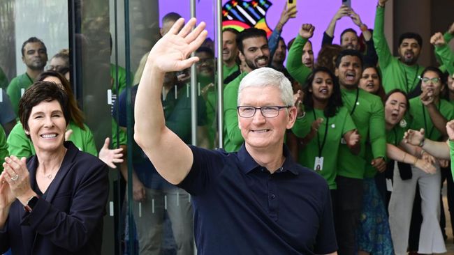 Misteri Kedatangan Bos Apple ke Vietnam