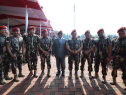 Prabowo Subianto Receives Thunderous Applause at Kopassus’ 72nd Anniversary Event