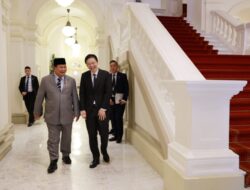 Prabowo Subianto Meets with Singapore’s New Prime Minister, Extends Congratulations and Talks about Defense Collaboration