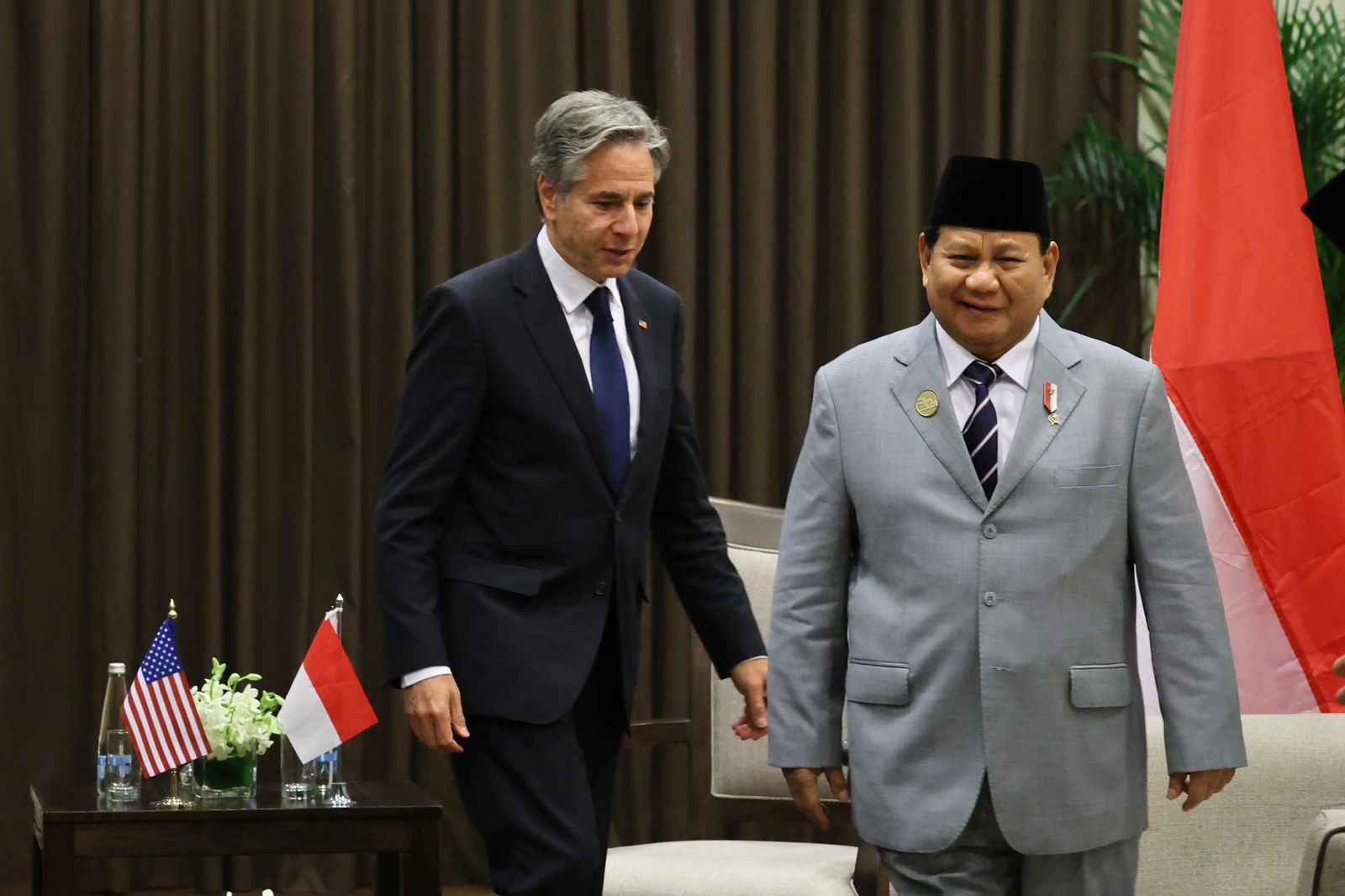 Prabowo Subianto calls on other governments to pressure Israel to halt attacks