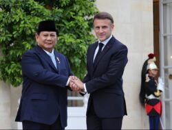 Prabowo Subianto Given Honor Guard Welcome by Macron at the Élysée Palace