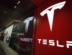 Ini Buktinya: Tesla Runtuh dan Berhadapan dengan Raja Baru China