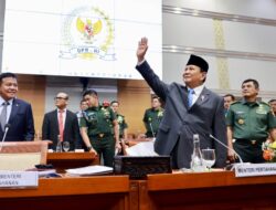 Prabowo Subianto Says Goodbye and Apologizes in Last DPR Meeting: Bigger Responsibilities Ahead