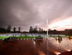 Prabowo Subianto Marches with Cabinet Generals in the Rain: Showing Leadership by Example