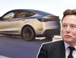 Elon Musk Abstains from Commenting on Trump Policy & Defends EV