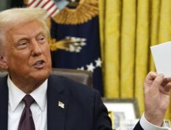 Trump Membahas DeepSeek AI: AS ‘Kebakaran Jenggot’?