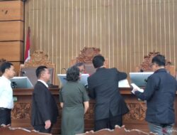 Pertanyaan KPK kepada Agustiani Tio mengenai kompensasi Hasto Kristiyanto