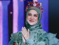 8 Gaya Hijab Hits 2025: Tren Fashion Terbaru