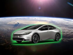 Mobil Hybrid Toyota: Trend Dominan 2021