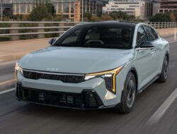 Penjualan Mobil Teratas: Kia K4 Mendominasi Januari