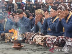 Kalender Jawa Februari 2025: Pasaran & Weton Islami