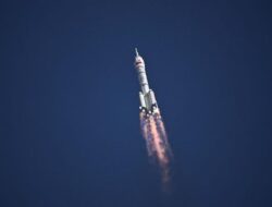 China Mengirim 3 Astronaut ke Luar Angkasa: Berita Terbaru 2021