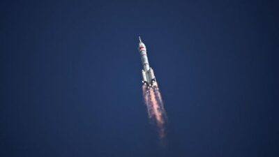 China Mengirim 3 Astronaut ke Luar Angkasa: Berita Terbaru 2021