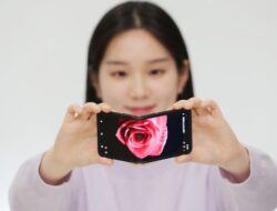 Jadwal Rilis dan Harga HP Lipat Tiga Samsung Terbaru