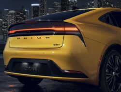 9 Juta EV VS 27 Juta Mobil Hybrid: Siapa Pemenangnya?