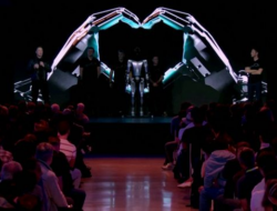 Perusahaan Latih Robot Manusia Jadi Kurir: Solusi Terkini