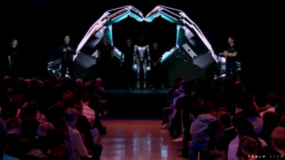 Perusahaan Latih Robot Manusia Jadi Kurir: Solusi Terkini