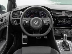 Volkswagen Resmi Bawa Kembali Tombol dan Kenop