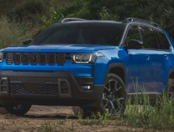 Jeep Cherokee 2026: Keunggulan Baterai Kecil yang Efisien