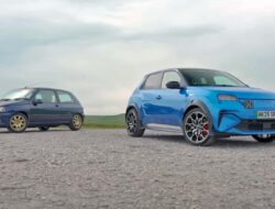 Perbandingan Hot Hatch EV vs. Terbaik Sepanjang Masa