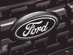 Ford Meningkatkan Produksi Mobil 40% Lebih Cepat