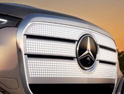 Ulasan Kisi-Kisi Mercedes-Benz GLC EV: 942 Piksel