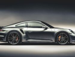 Porsche 911 Turbo S: Debut Baru Sebagai Hybrid 2021