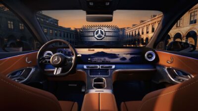 Mercedes-Benz GLC EV: Layar Terbesar dalam Sejarah!