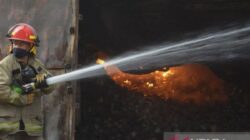 Tangkap Suami Bakar Rumah Usai Ribut Istri: Berita Terbaru