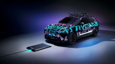 Porsche Cayenne Electric: Teknologi Pengisian Daya Nirkabel