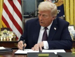 Trump Menyerah dan Kecurigaan Blokir Mesin Duit China